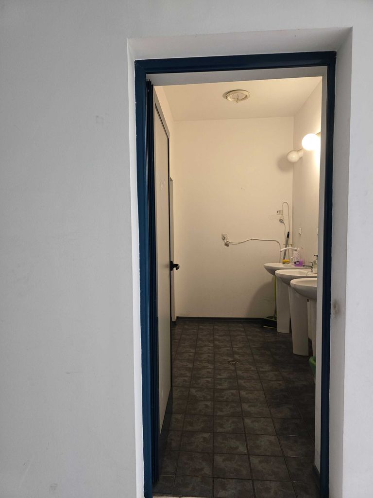 Дава се под наем Офис в София, Люлин 5 - 37 кв.м за 229.5 € - Снимка #9