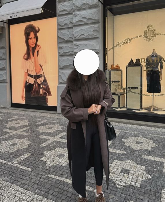 Palton din cașmir, cu guler de blană