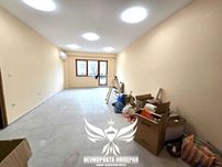 Под наем 52кв помещение, офис студио салон ателие в Асеновград център