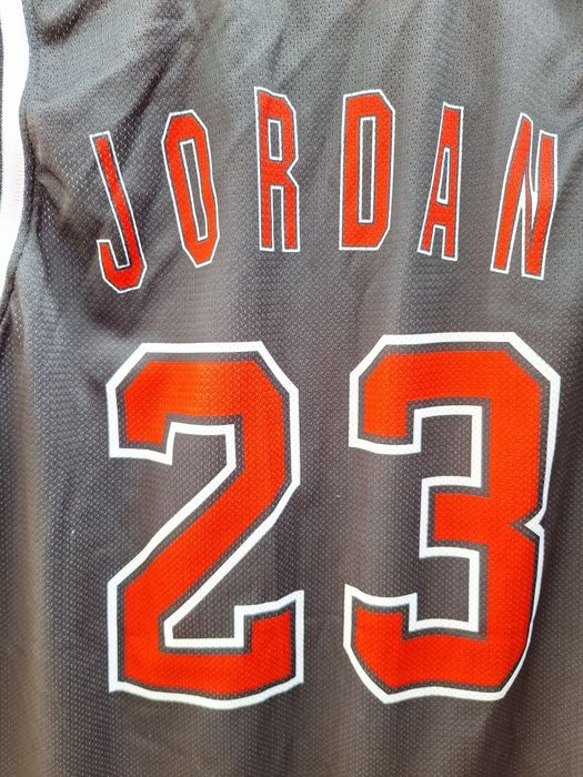 Maiou vintage basket Michael Jordan# 23, marimea M