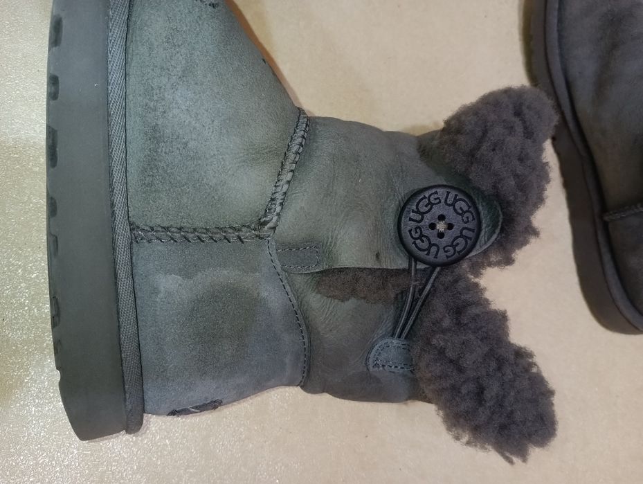 UGG сива кожа N 37 - 27 лв
