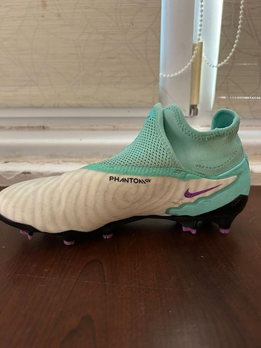 Vand ghete fotbal Nike Phantom GX pro