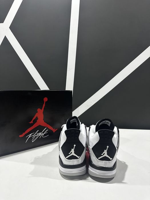 Jordan 4 white military black