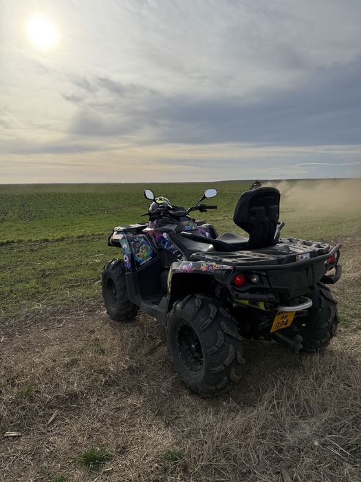 Can am outlander model lung 1000 v twin rotax