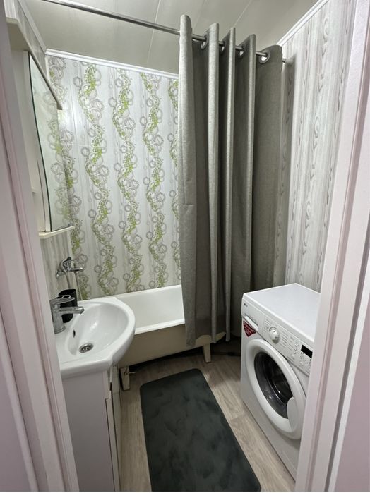 Продается 1 комн кв 10 мкр 12 дом