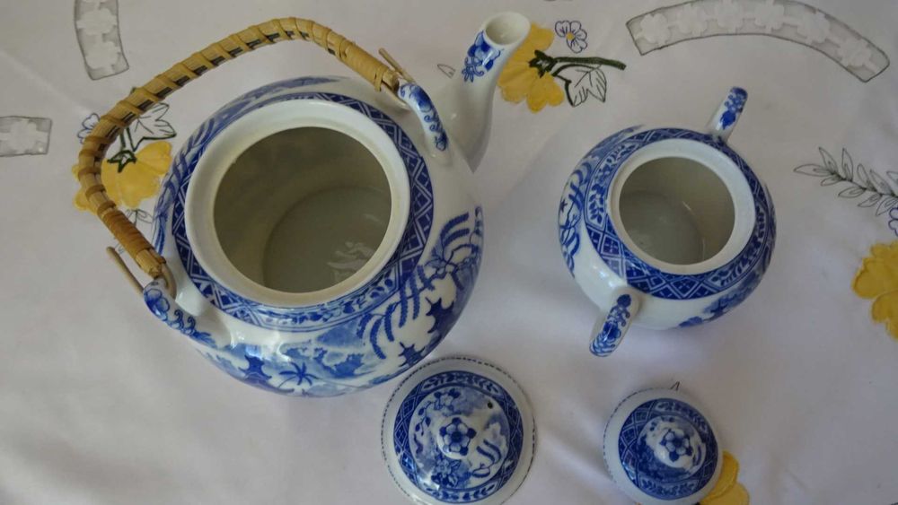 чайник и захарница (Nippon),  "Япония".