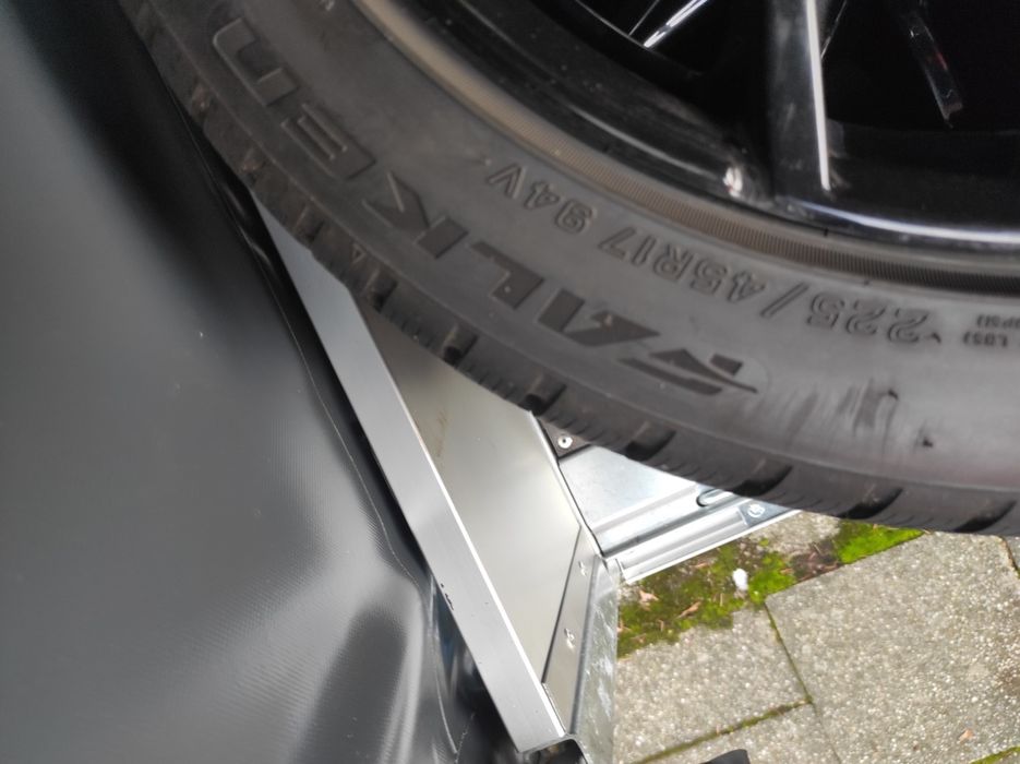 225/45/17 Falken 4бр