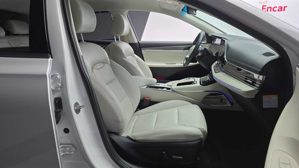 Hyundai Grandeur Le Blanc