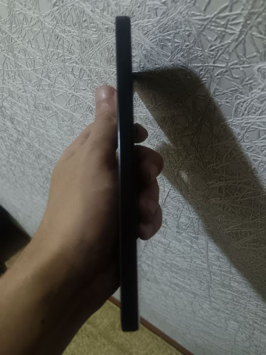 Редми 13, память 8+8/256 почти новый