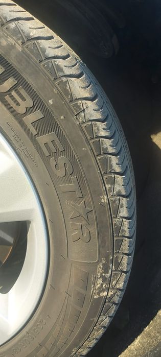 Продам резину на 18