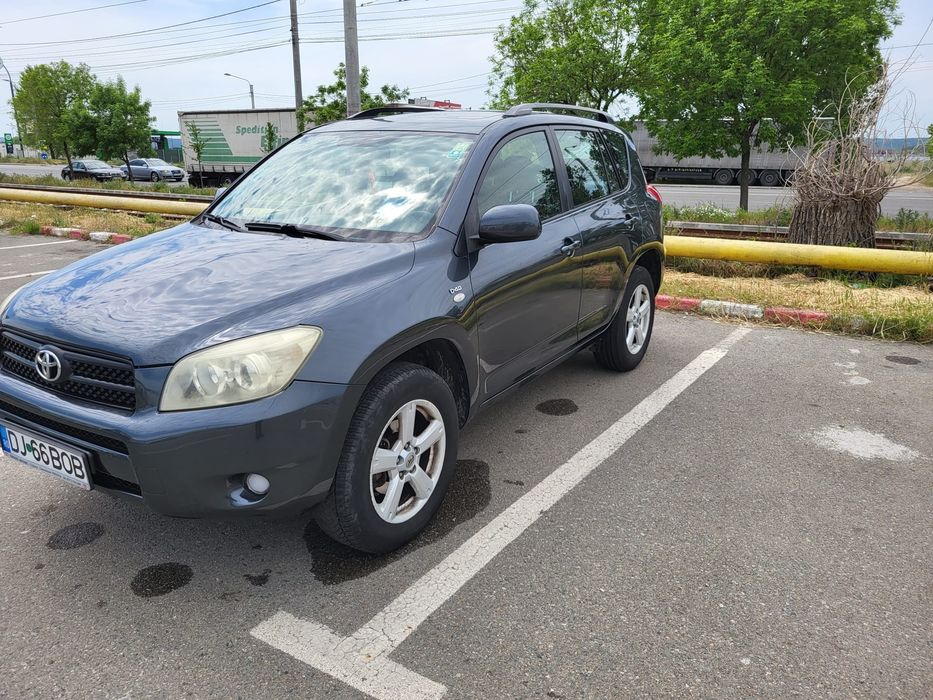 Vând Toyota rav 4