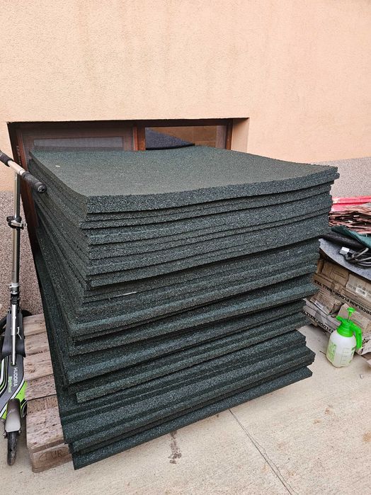 Гумена настилка за детска площадка