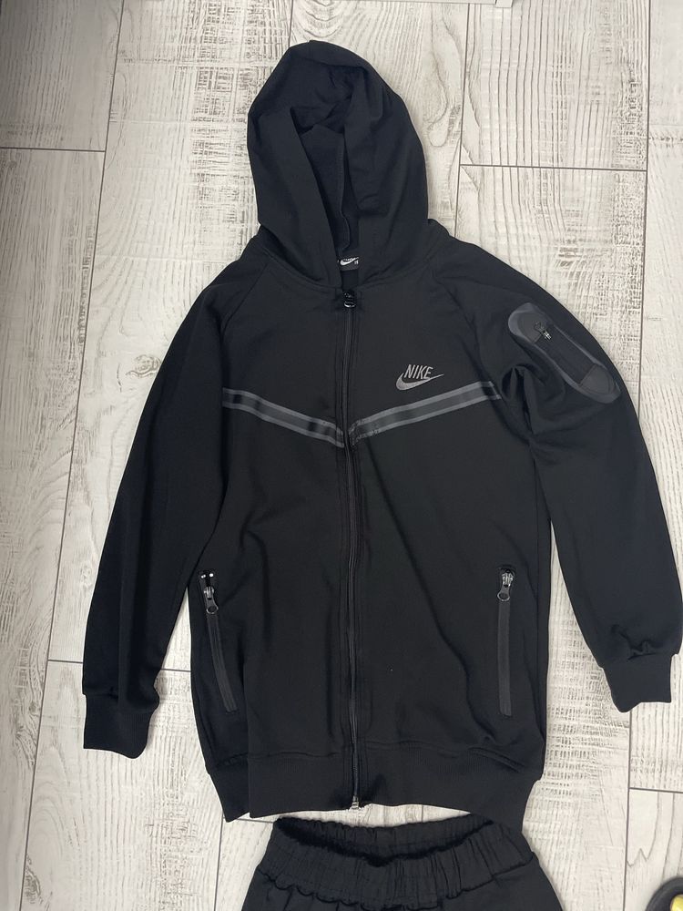Спортен екип Nike