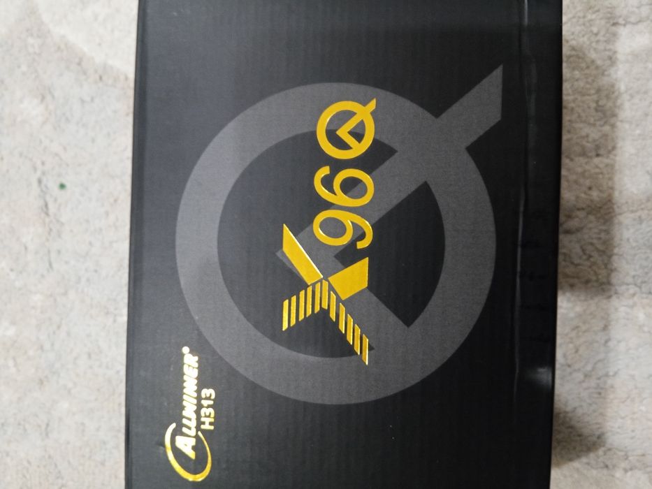 ТВ бокс  в хорошем состоянии