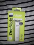 Aparat de ras Philips One Blade Intimate