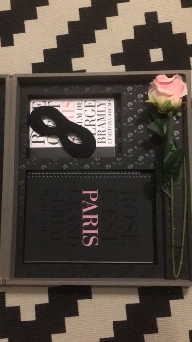 Rose c'est Paris album semnat Bettina Rheims, Serge Bramly, TASCHEN