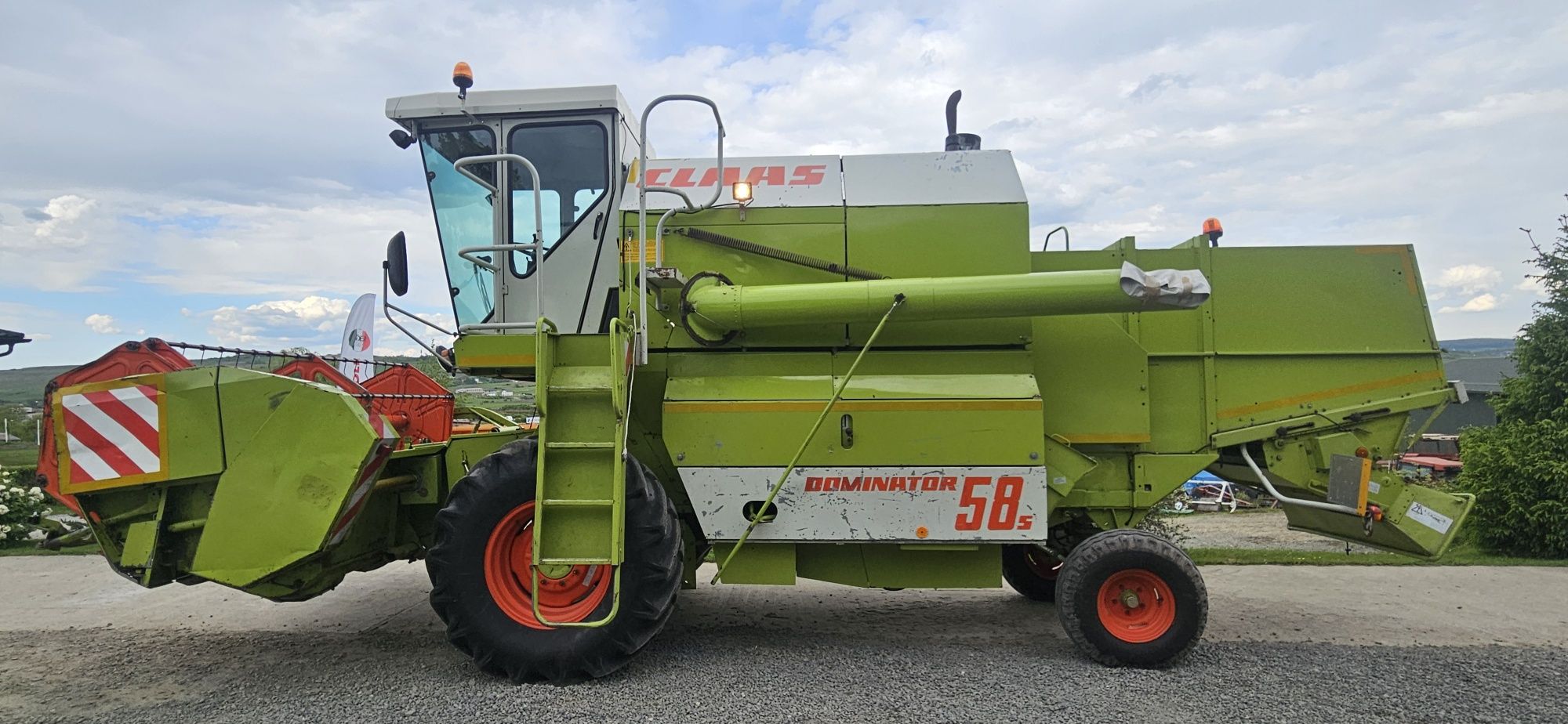 Claas Dominator 58s 3m. 6 cilindri