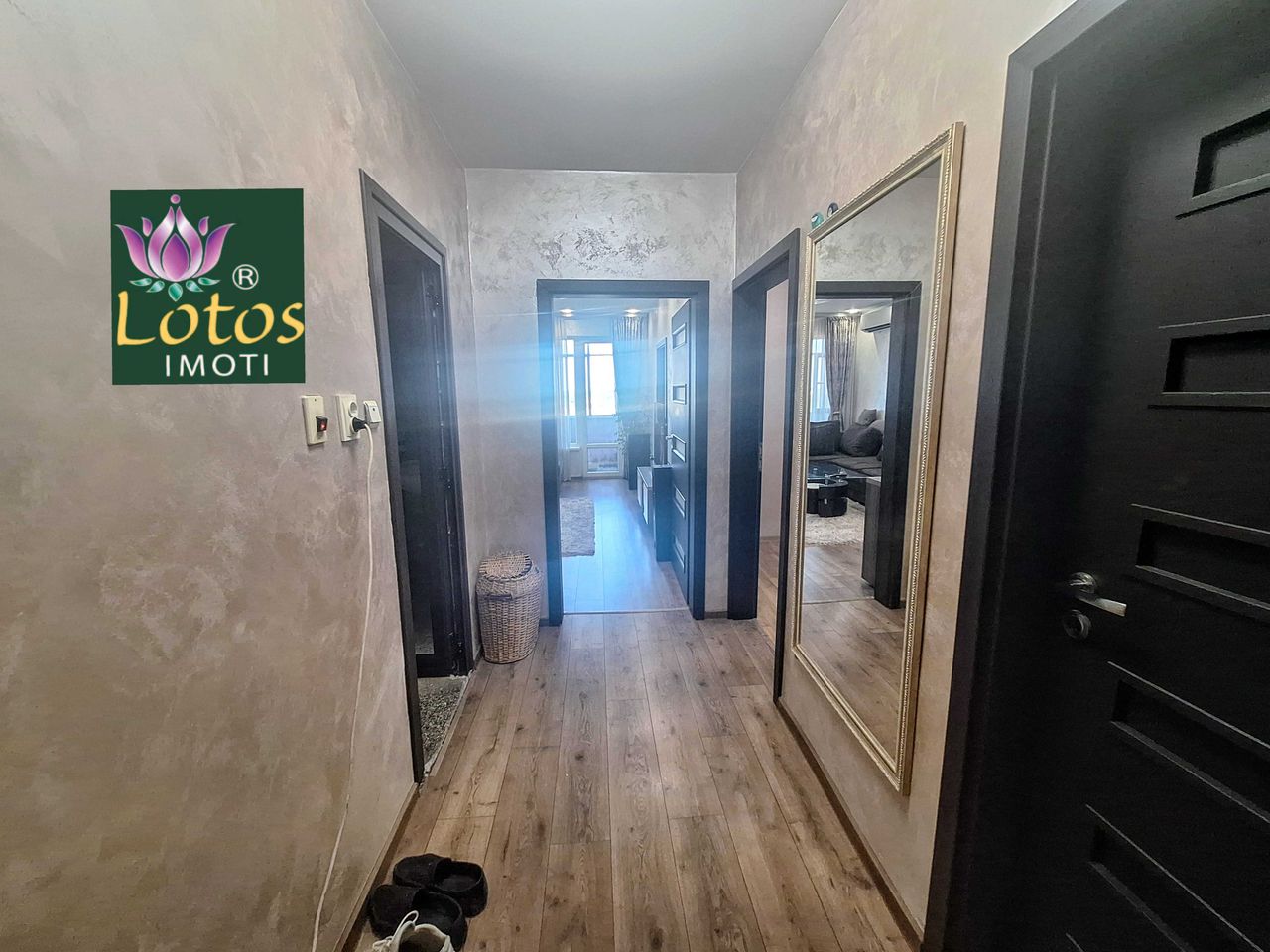 Продава се Тристаен апартамент в Пловдив, Тракия - 68 кв.м за 1692 €/кв.м - Снимка #1