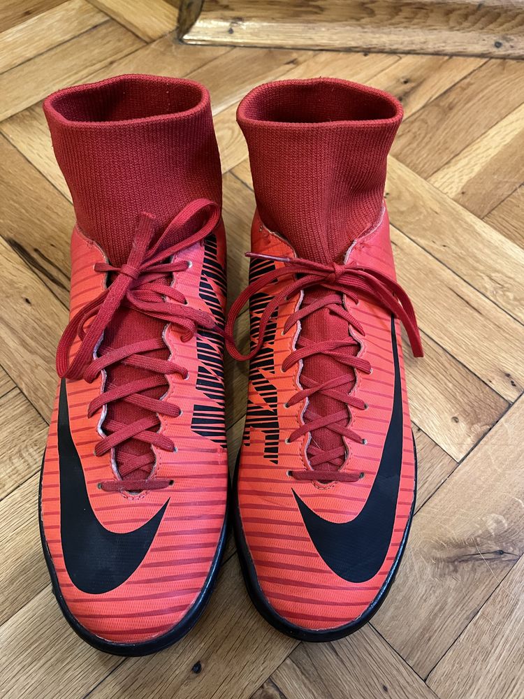 Nike стоножки за футбол