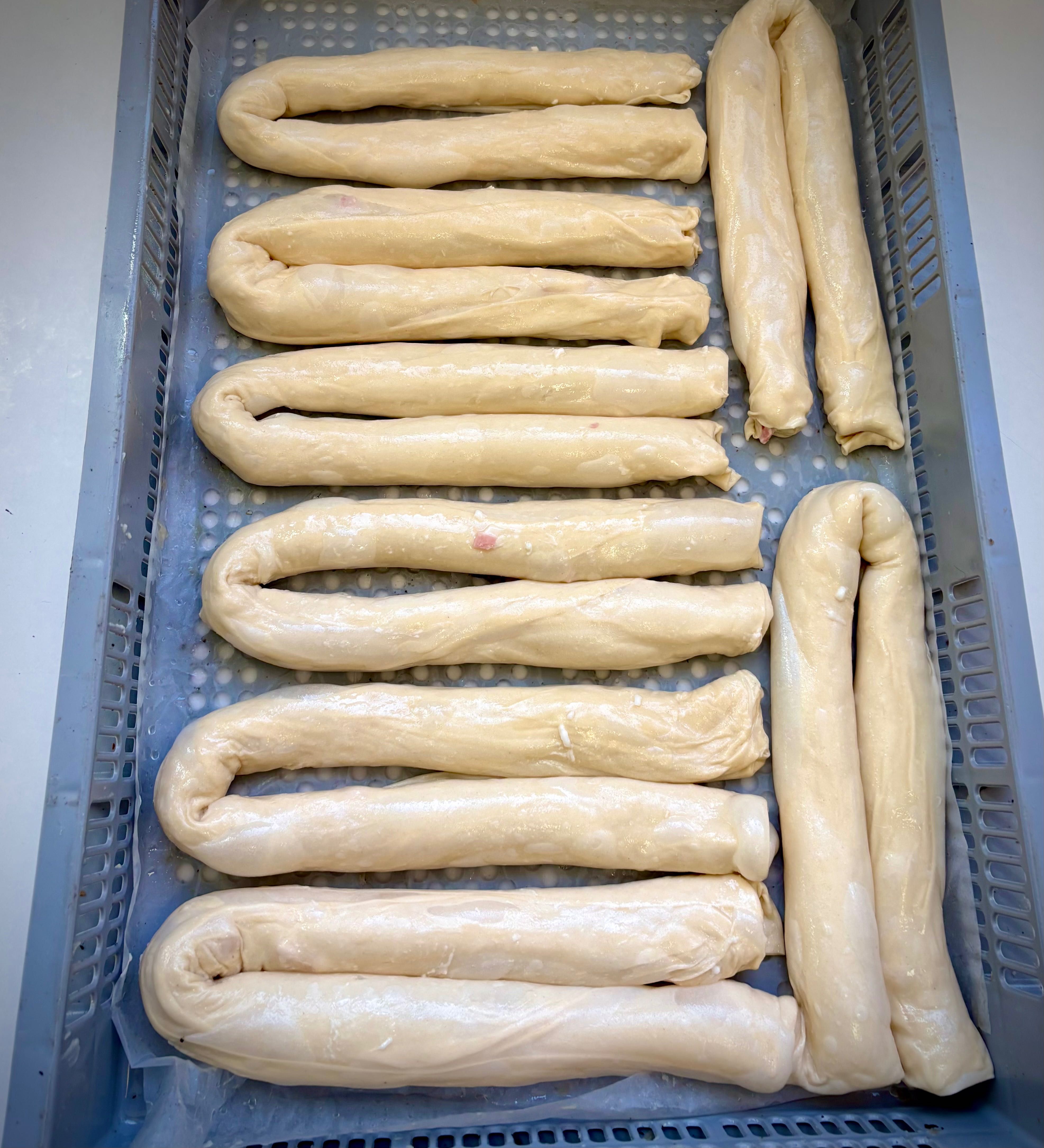 Замразени банички и закуски