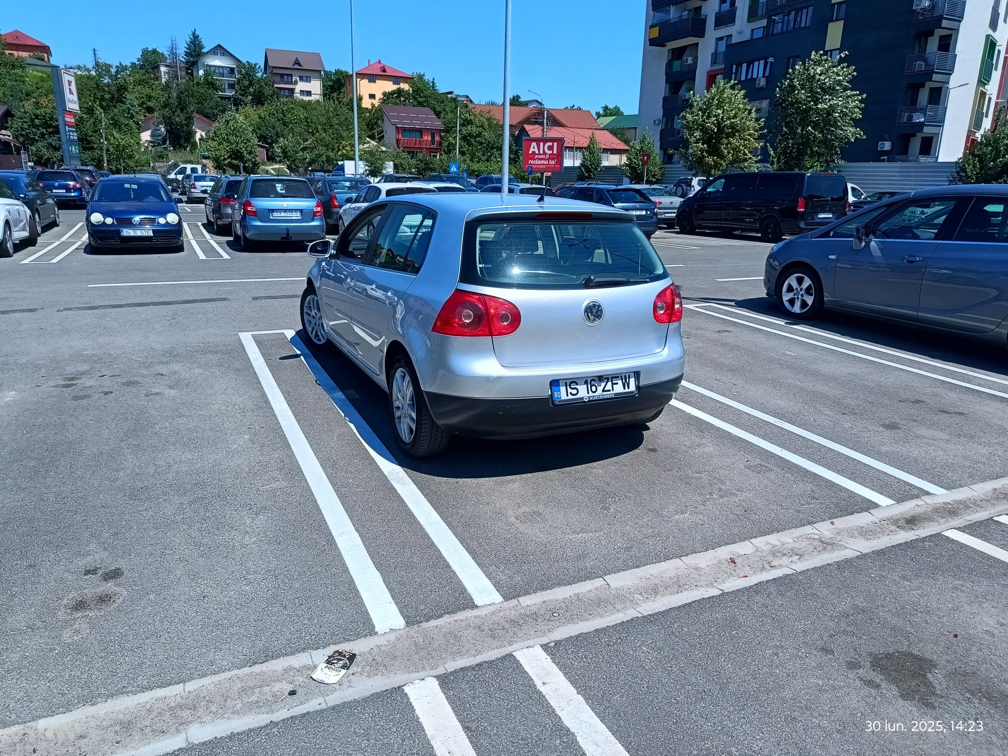 Vw golf 5  1.6  mpi benzina  102 cp + gpl