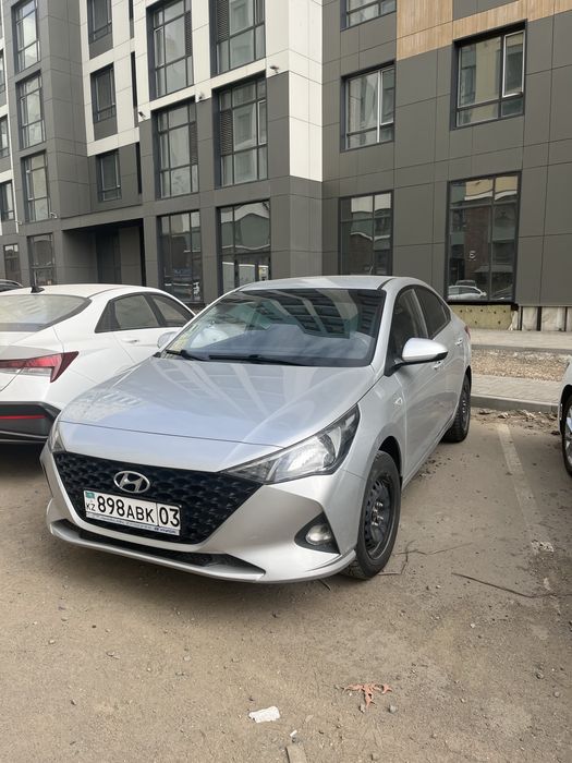 Продам Hyndai accent 2021