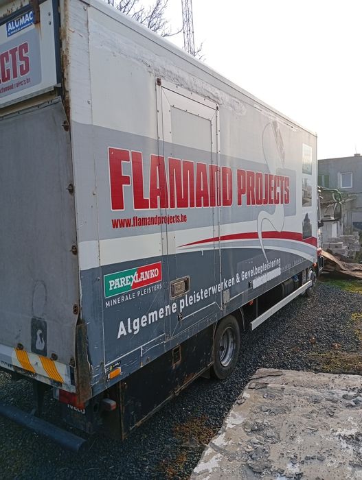 Vând lazi de camion