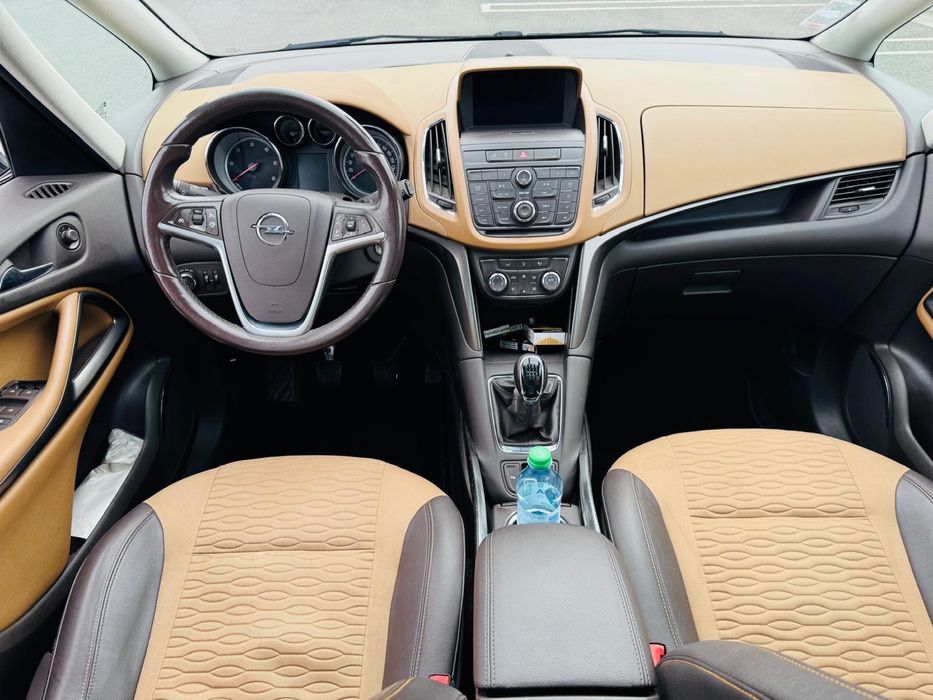 OPEL ZAFIRA Tourer 2.0 CDTI 130 Disneyland model 7 Locuri