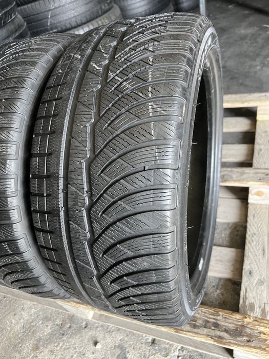 2 anvelope de iarna 235/40/18 Michelin dot 2020!