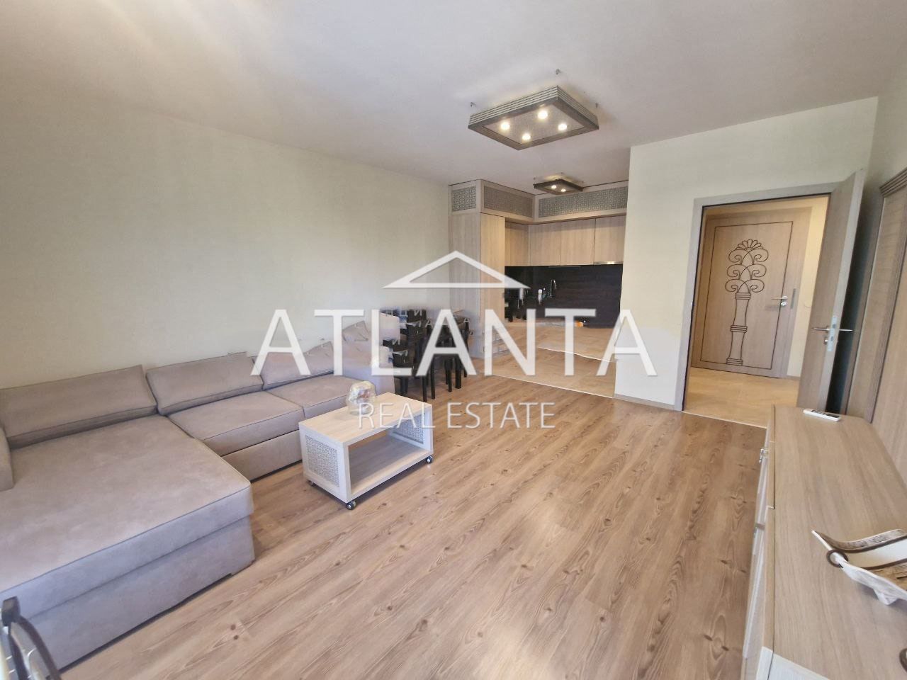 Продава се Двустаен апартамент в к.к. Златни пясъци - 66 кв.м за 1743 €/кв.м - Снимка #2