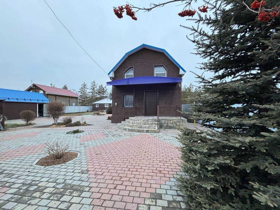 Продается отличный трехэтажный дом с баней,  в Затоболовке