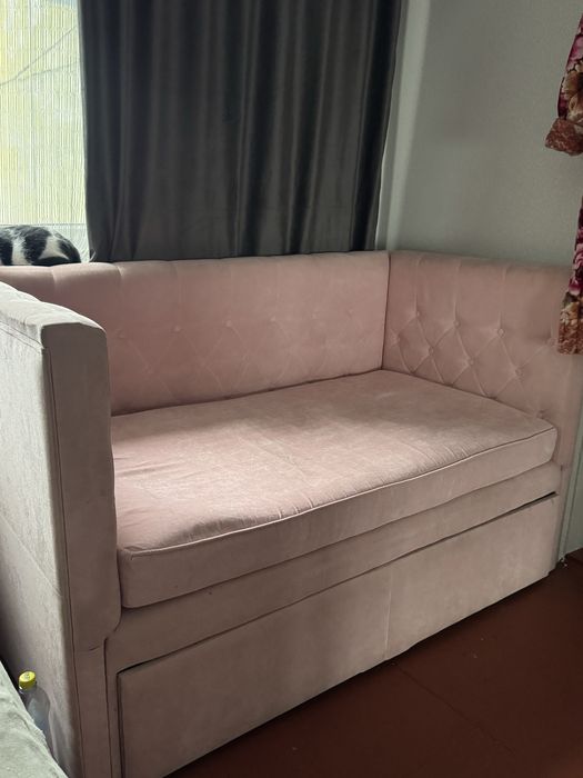 Диван детский продается