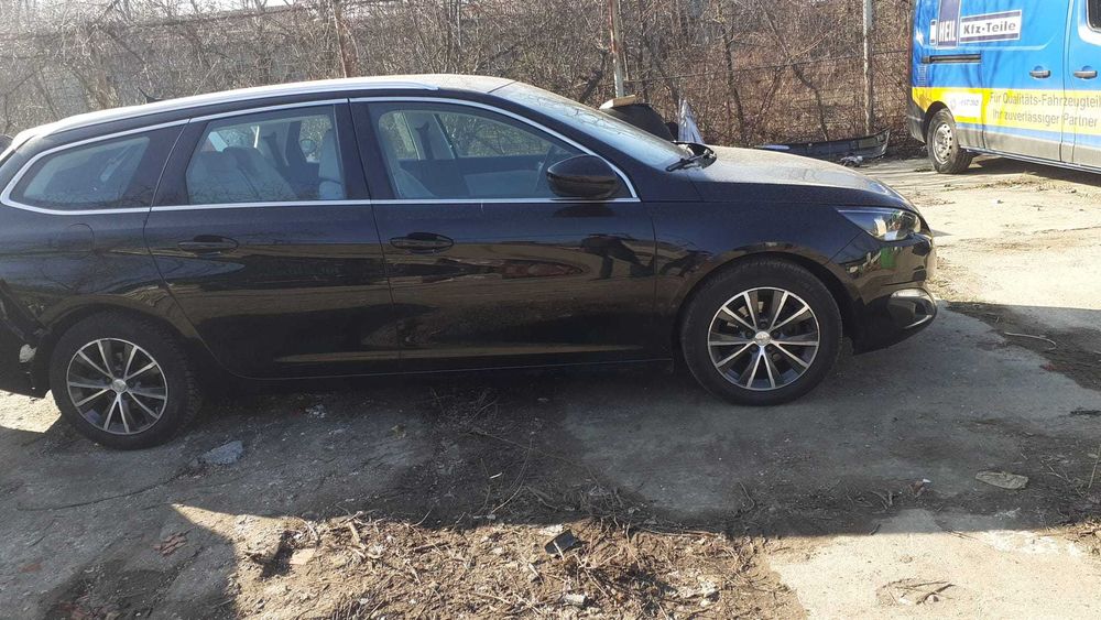 Usa stanga fata Peugeot 308 an 2014-