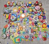 Лот бебешки детски дрънкалки,залъгалки,гризалки Fisher price