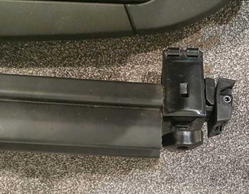 THULE 746 багажник за ски и сноуборд със заключване