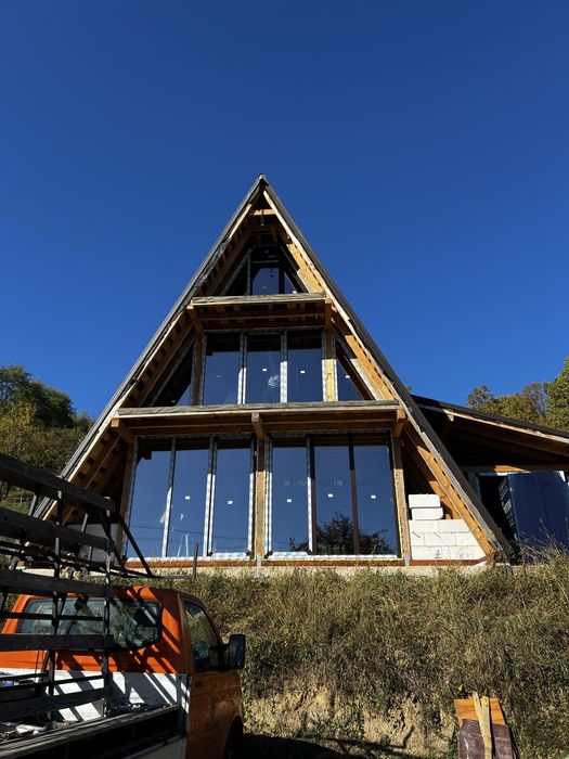 Tâmplărie PVC, Aluminiu, Lemn – Uși & Ferestre