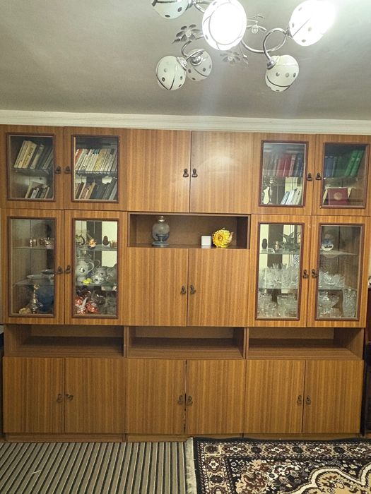 Продается шкаф-стенка.