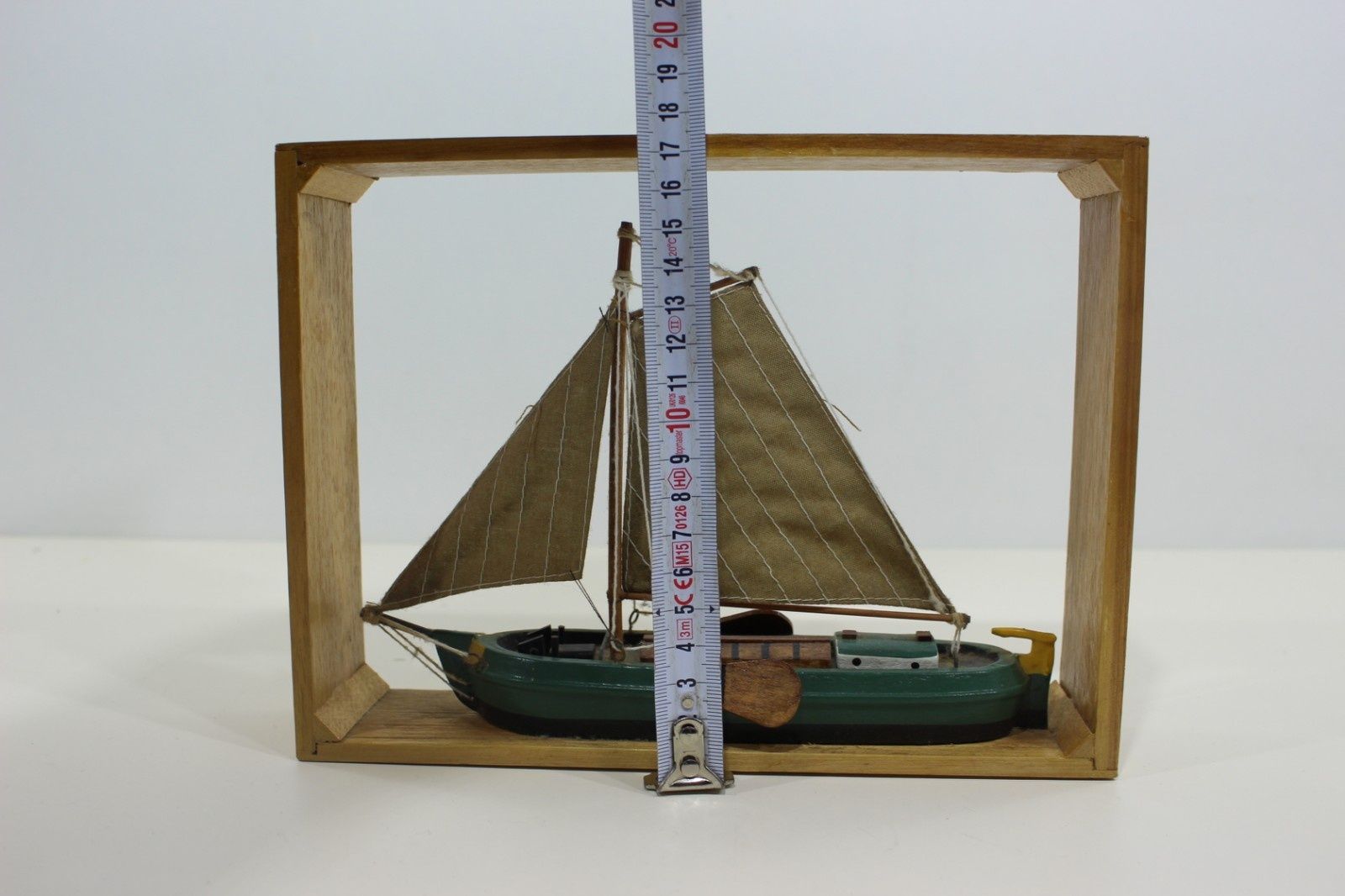 Красив макет в рамка на Холандска Ветроходна лодка