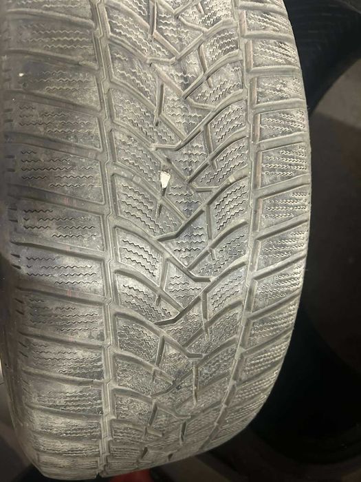 Гуми - зимни Dunlop 215/55 R17