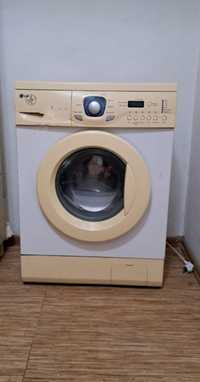 Срочно продам стиральную машинку автомат LG  доставка бесплатно