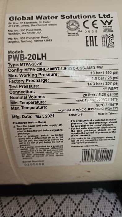 Vand pompe de apa noi nefolosite