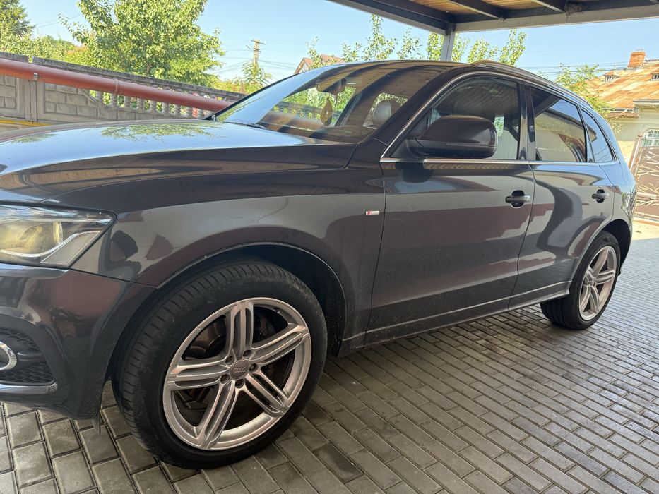 Audi q5 s line .3.0D 239cp