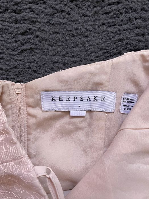 Елегантна светлорозова рокля