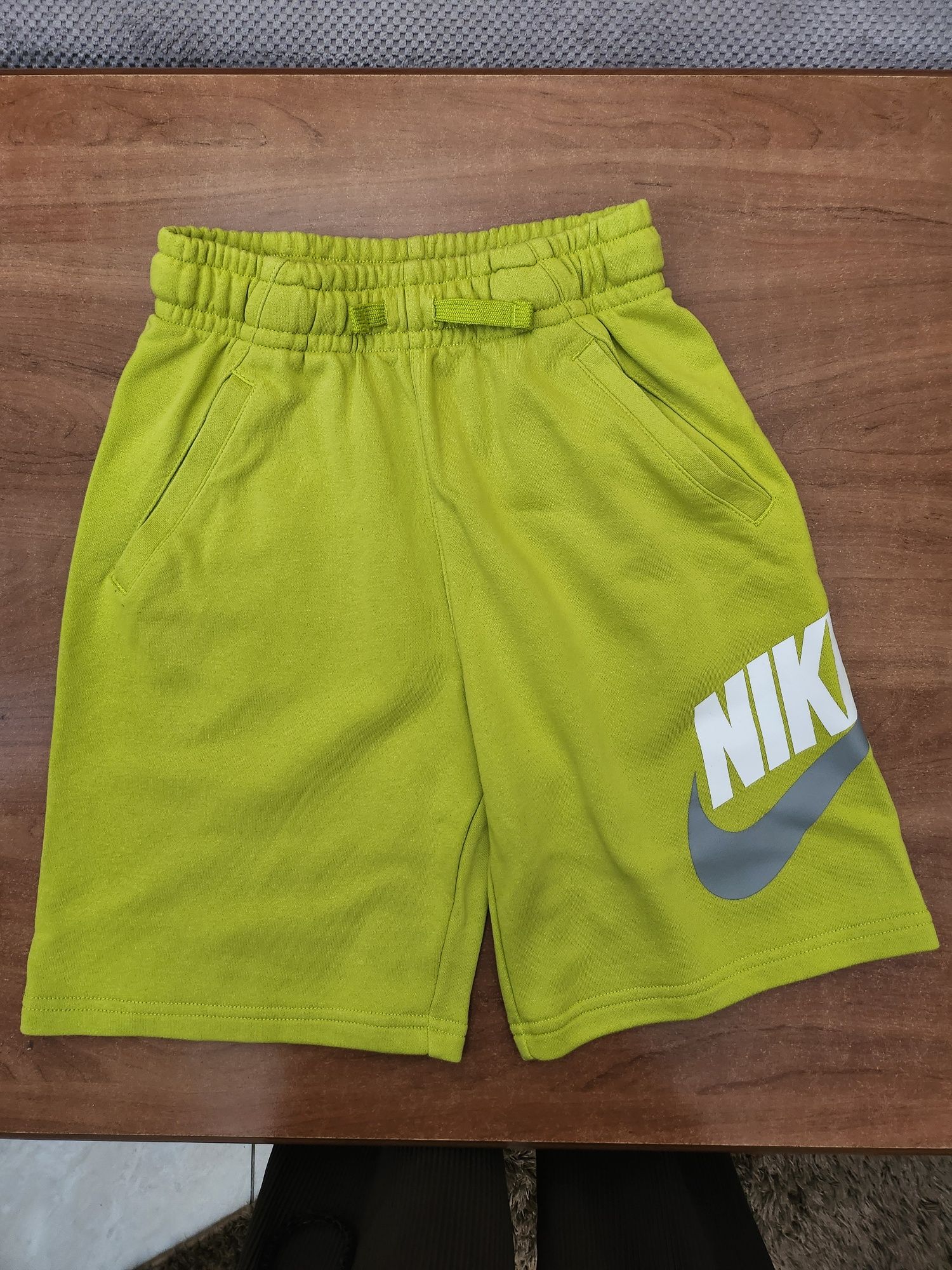 Nike paзмер 147/158