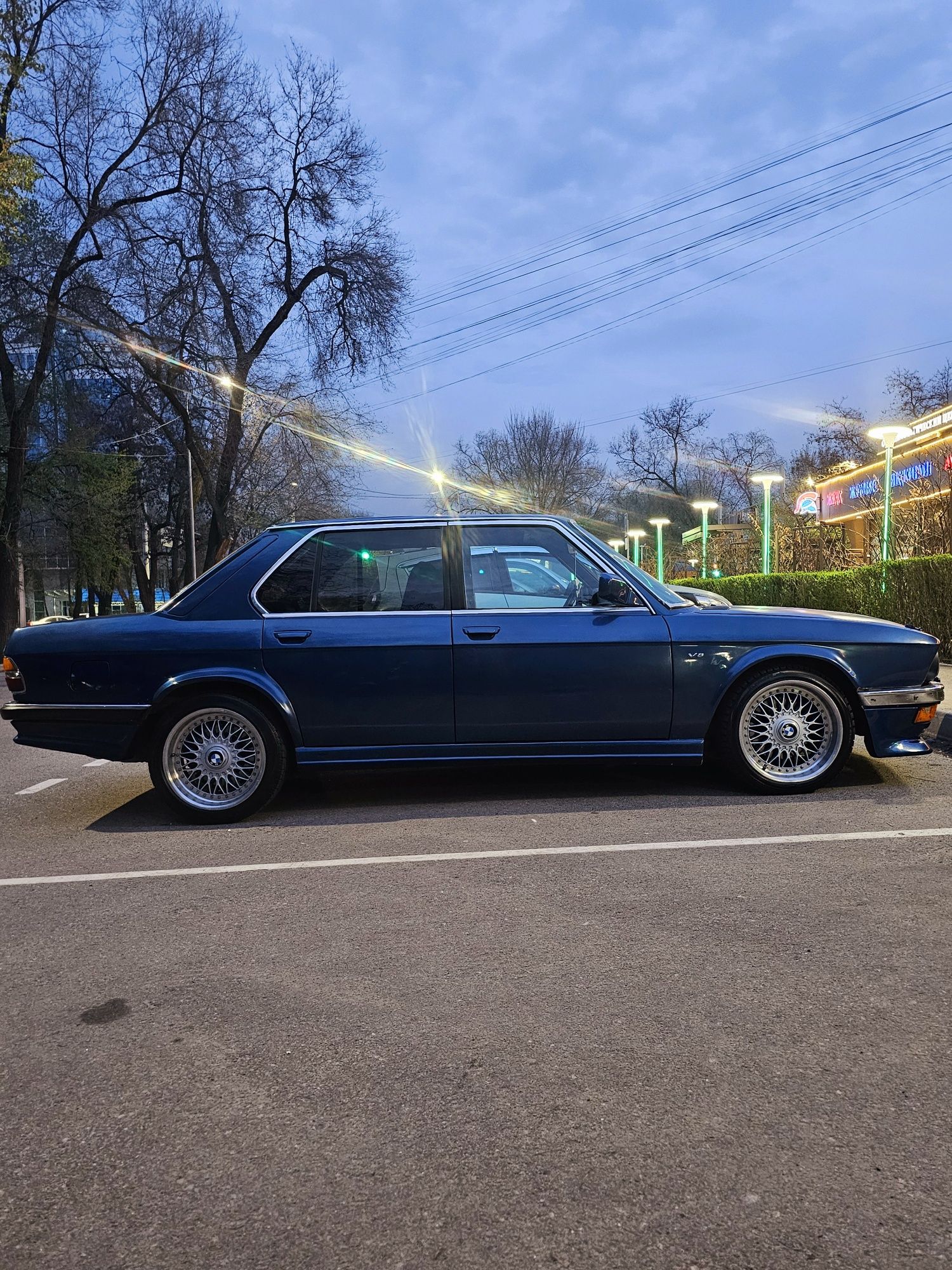 Продам BMW e28 4.0