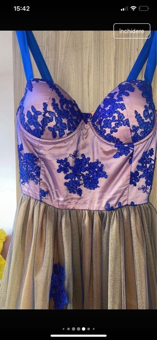 Rochie lungă elegantă de ocazie , o purtare