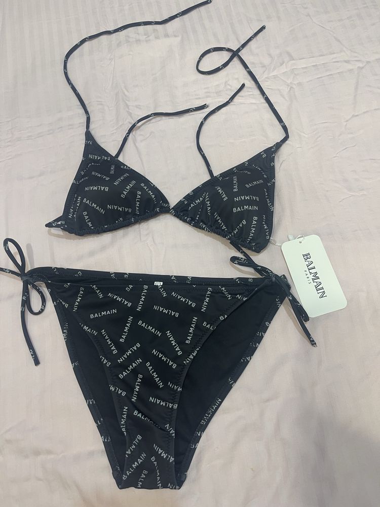 Costum de baie