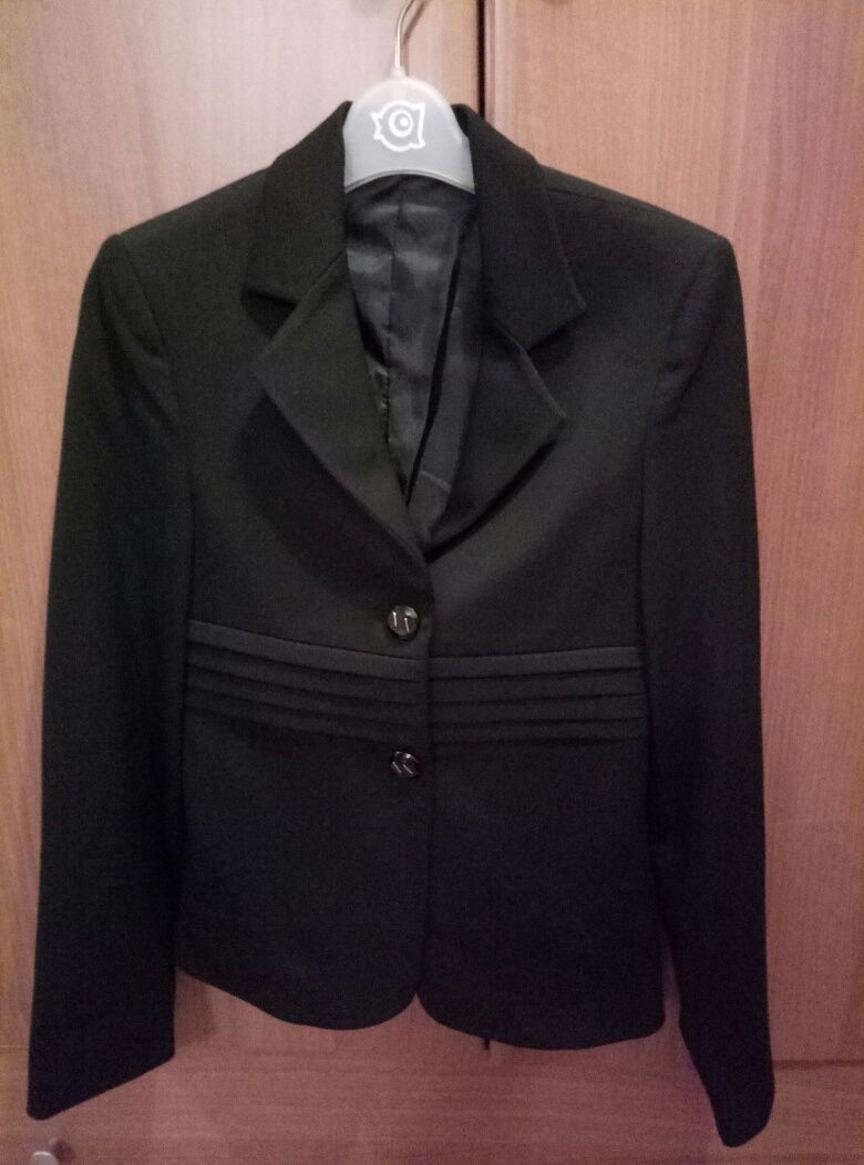 Пиджак новый черный 10, 11 лет