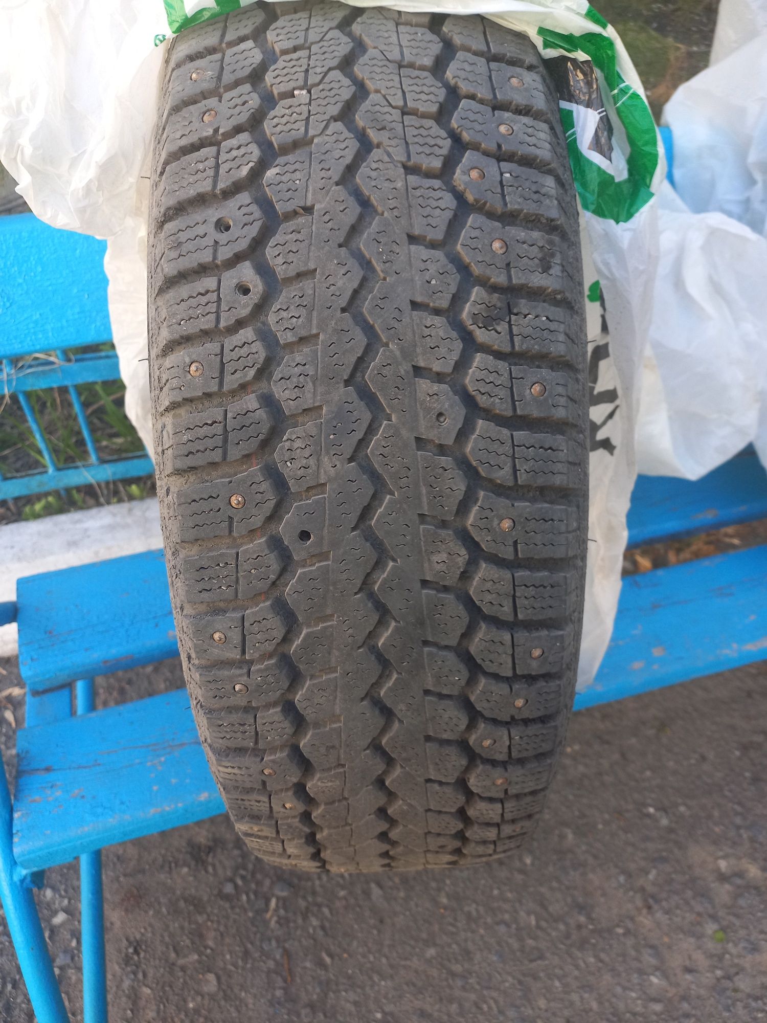 Продам зимнею резину R15