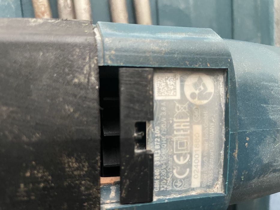 Rotopercutor/ bormasina Bosch Profesional GBH 240